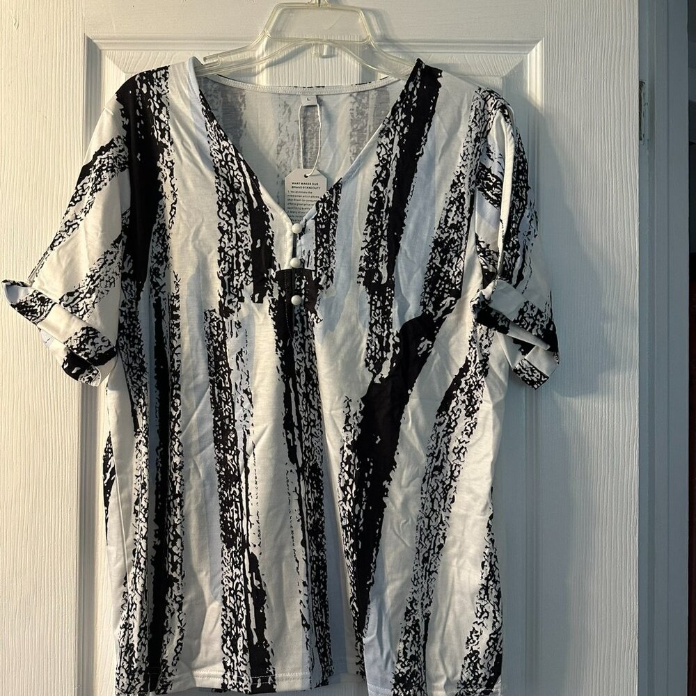 Schein white, blue and black top size L brand new